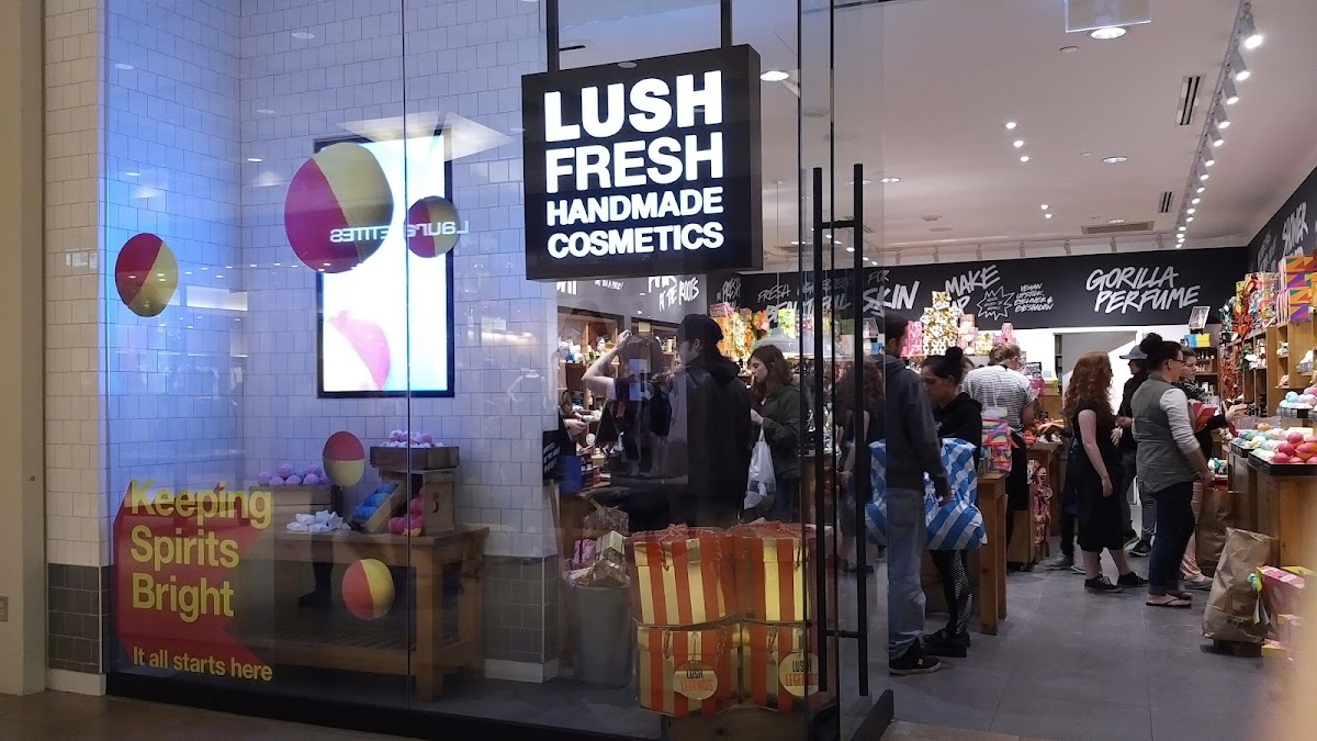 Lush Cosmetics Fairview Park Mall