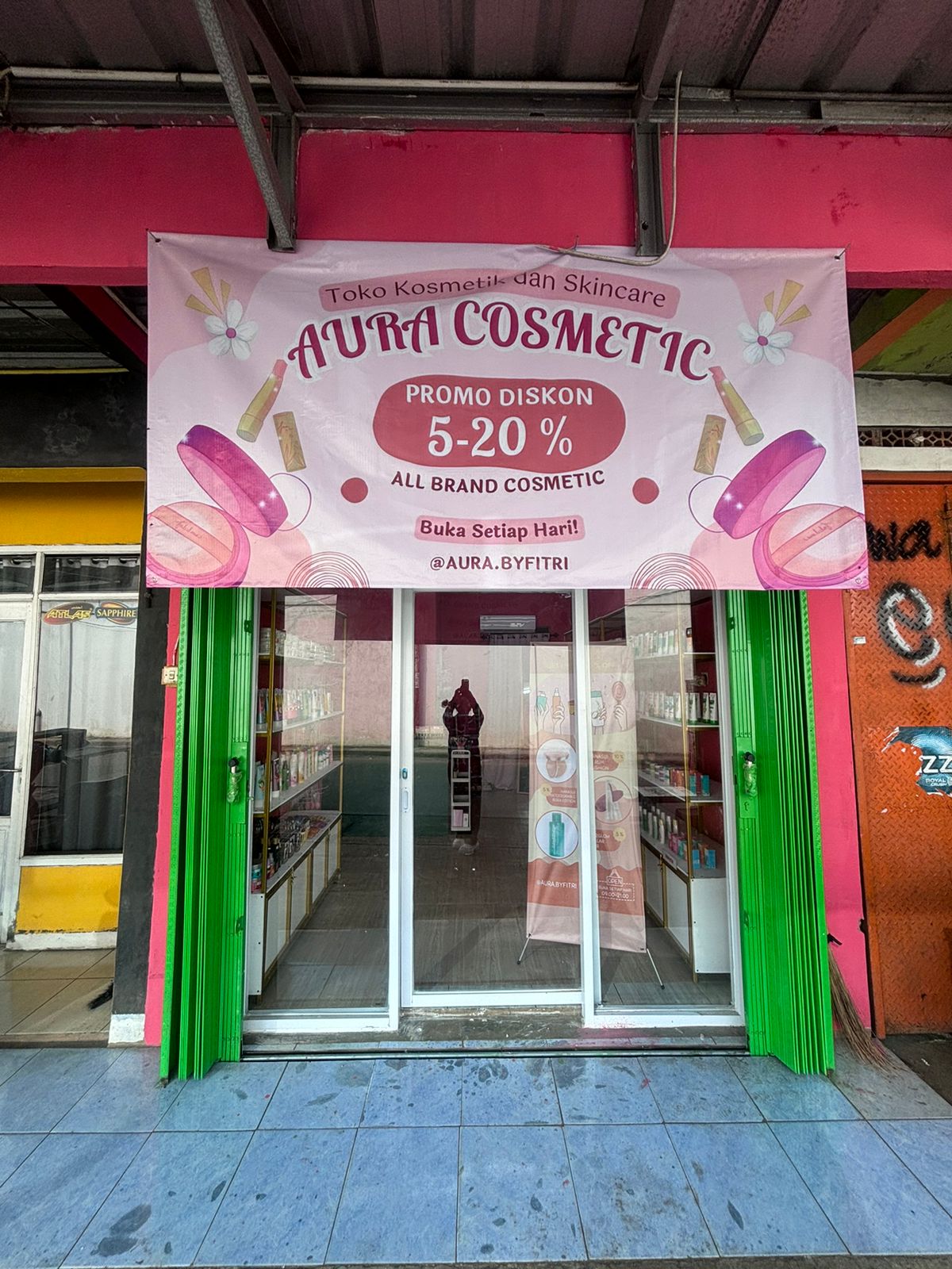 Aura Cosmetics by Fitri