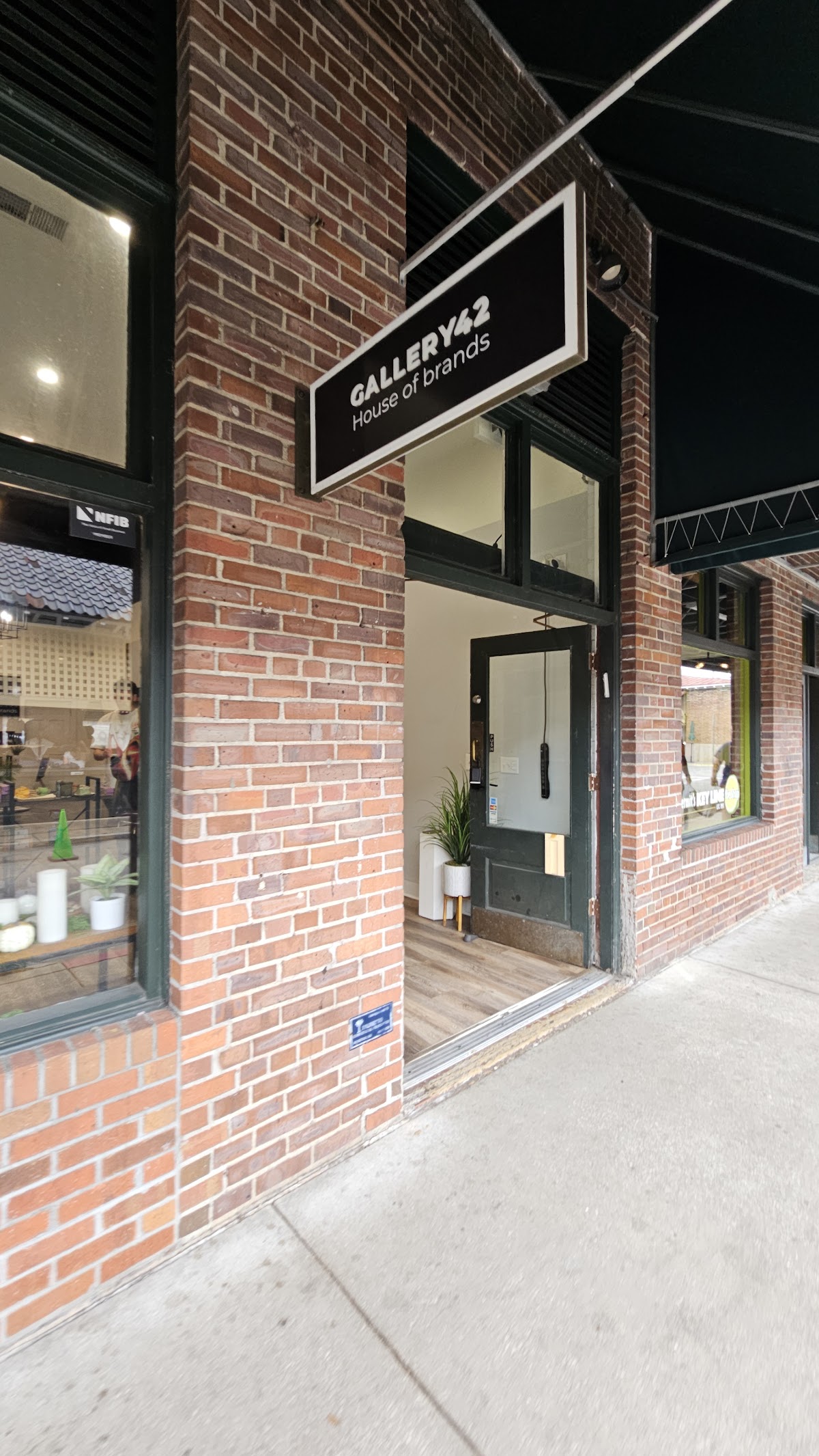 Gallery 42