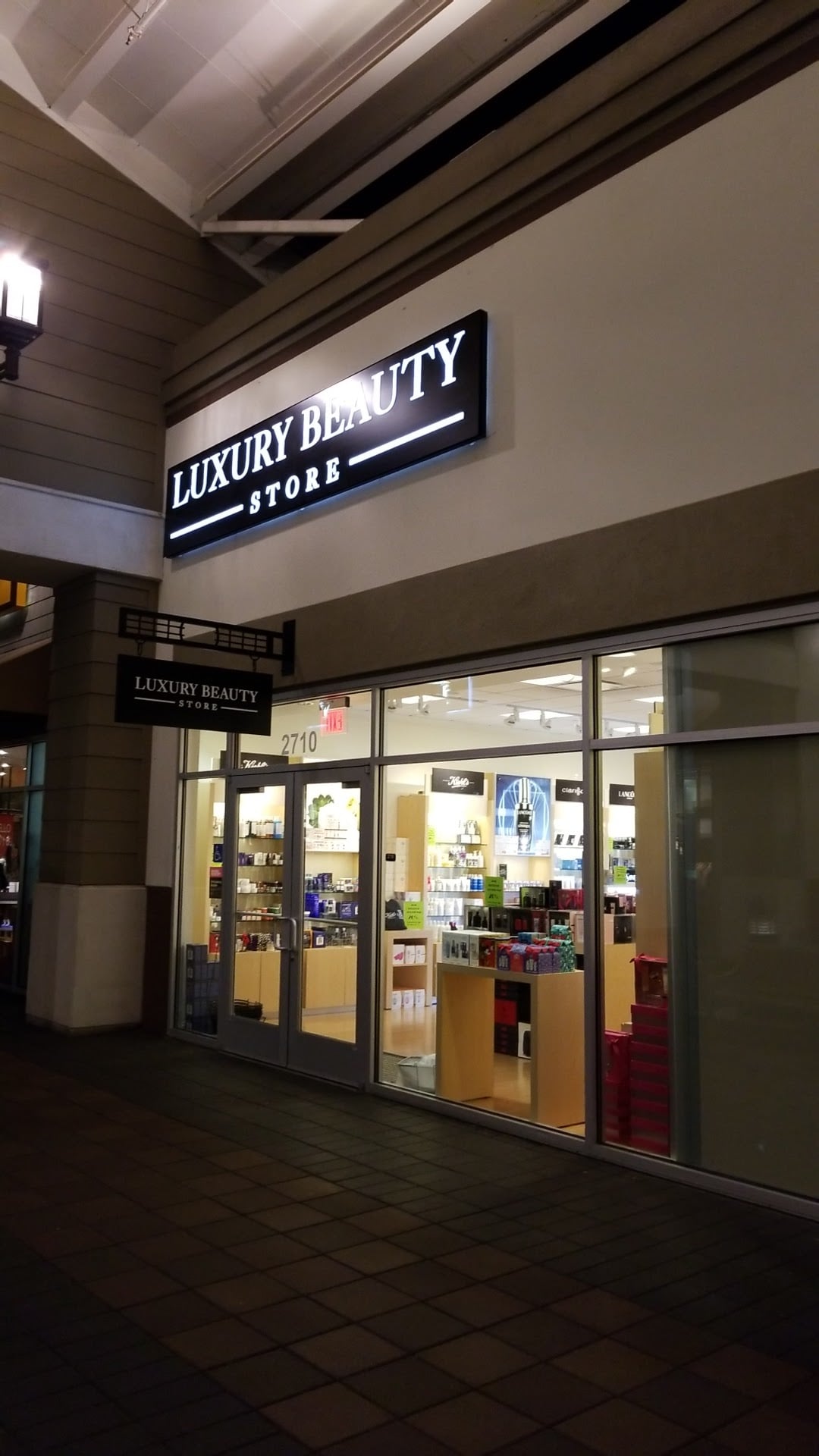 Luxury Beauty Store