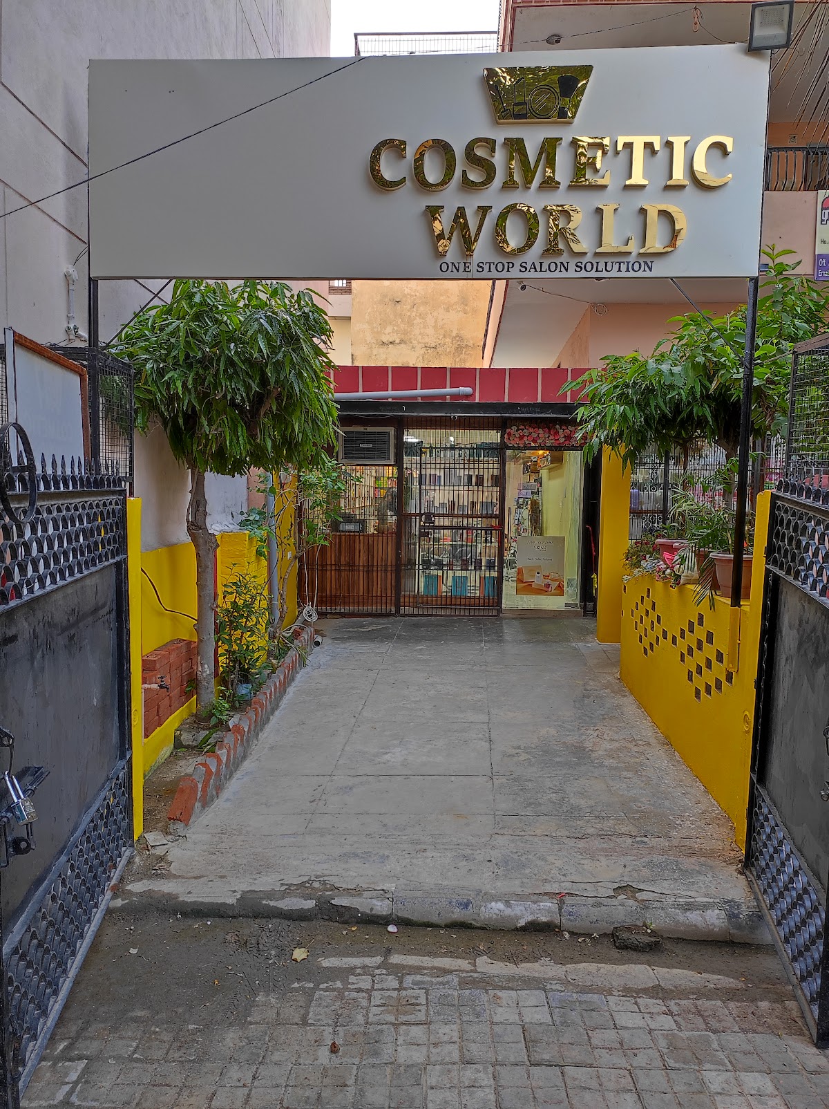 Cosmetic World
