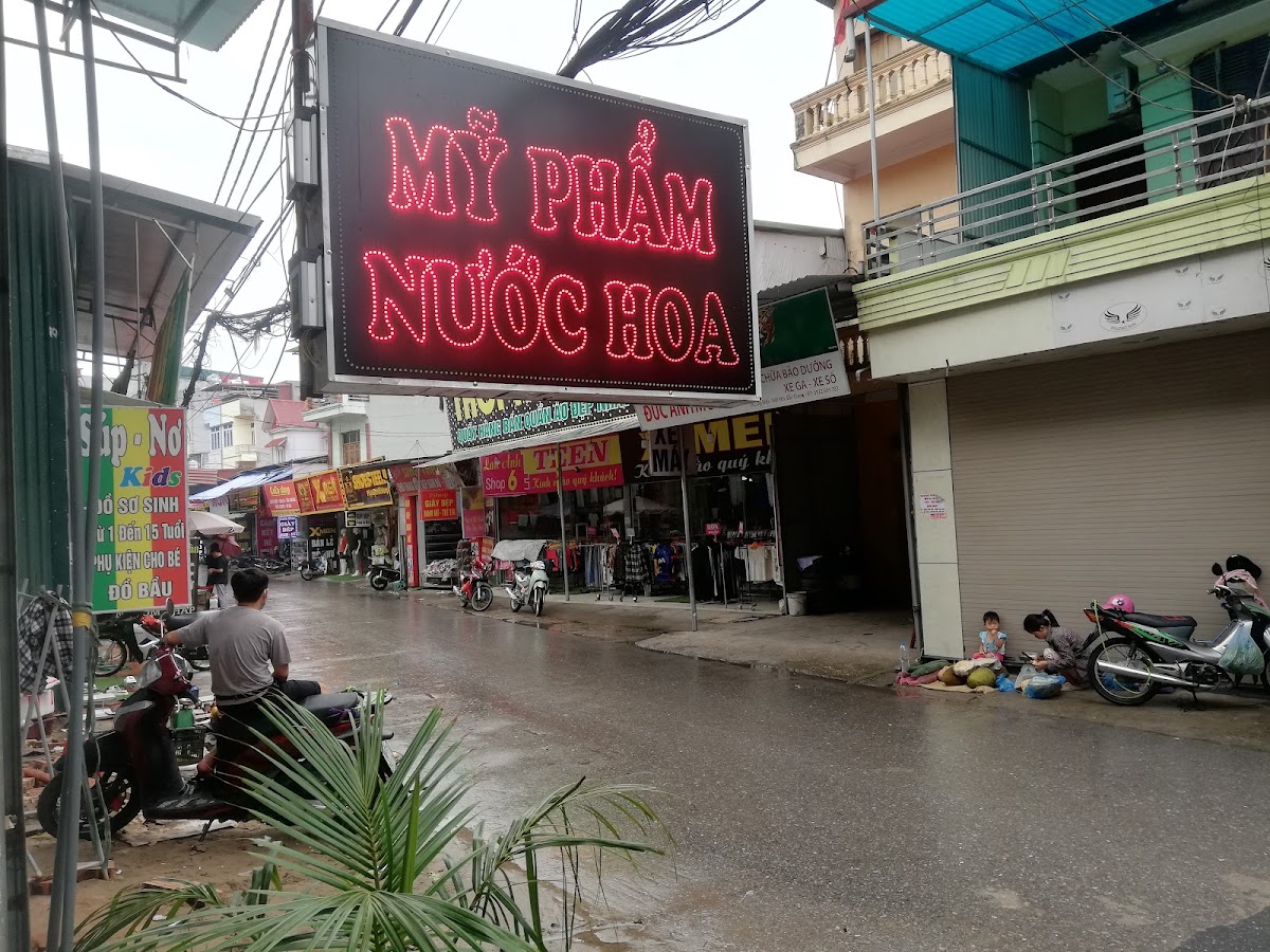 Cua hang my pham Hong Trong