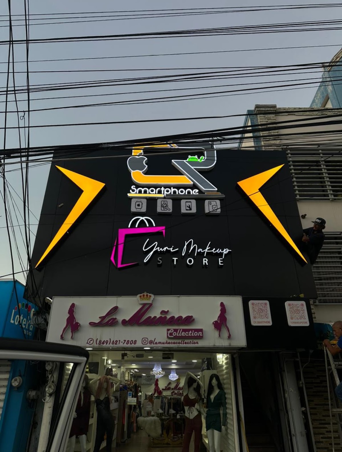 Yuri Makeup Store
