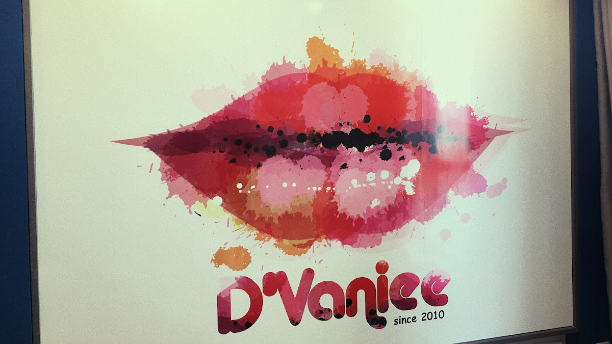 D'Vaniee - My Pham DVaniee