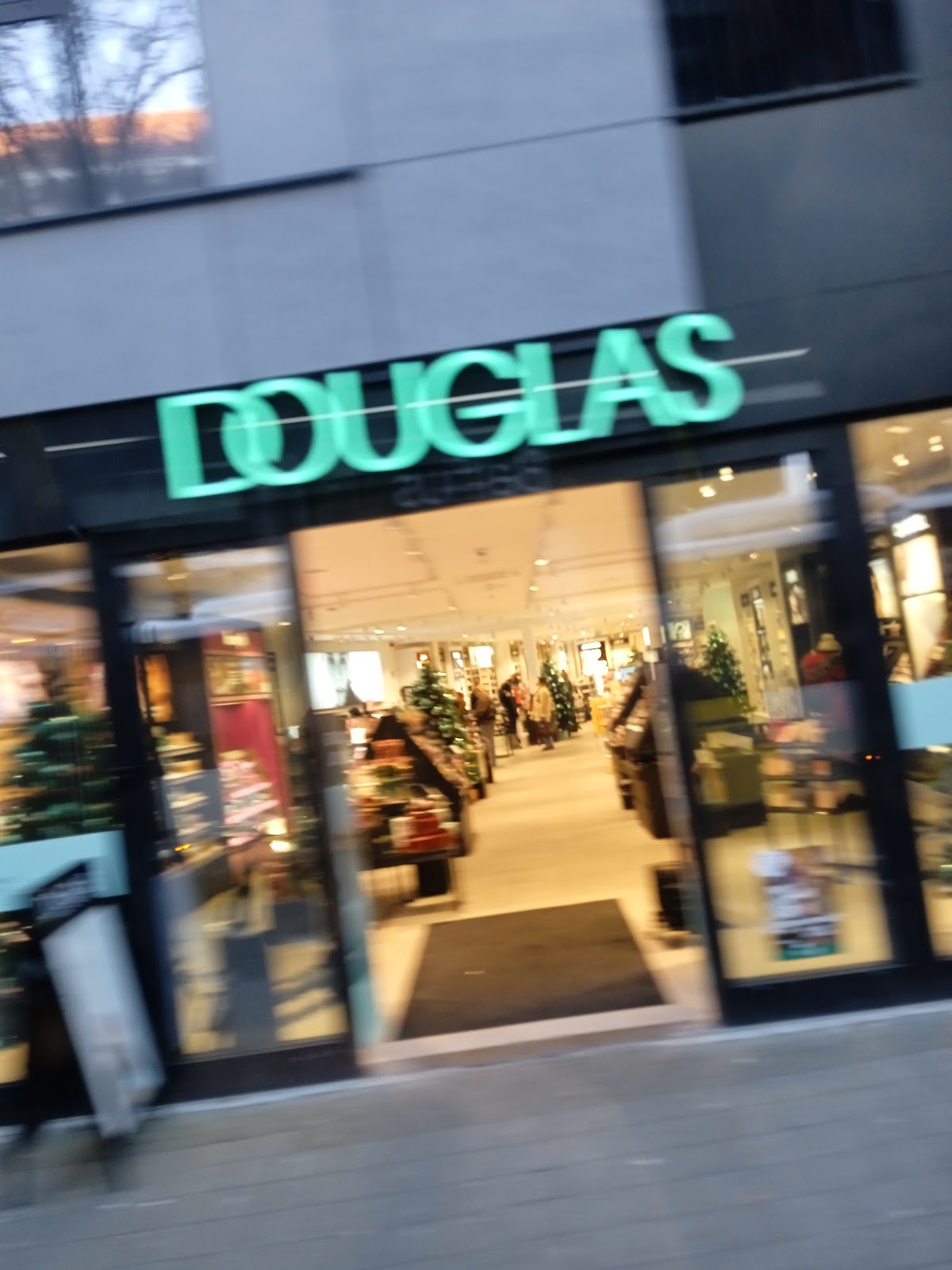 Parfumerie Douglas Turnhout