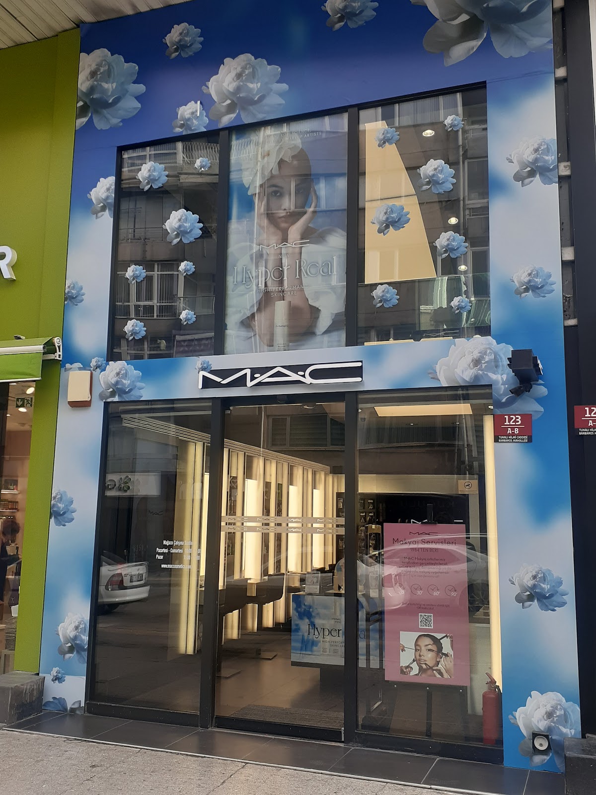 MAC Cosmetics