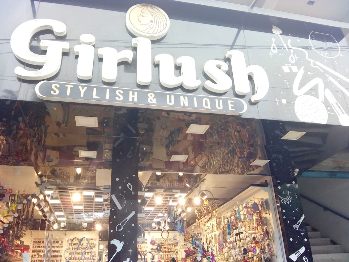 Girlush Peelamedu