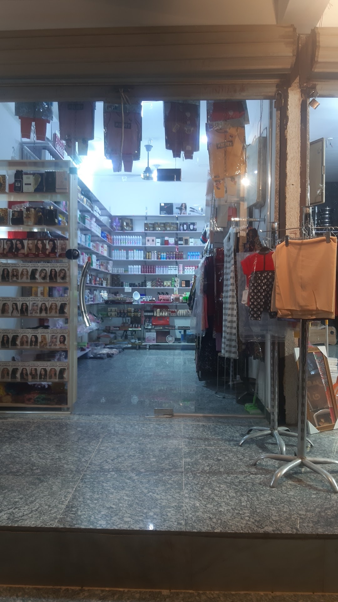 Cosmetic Layan