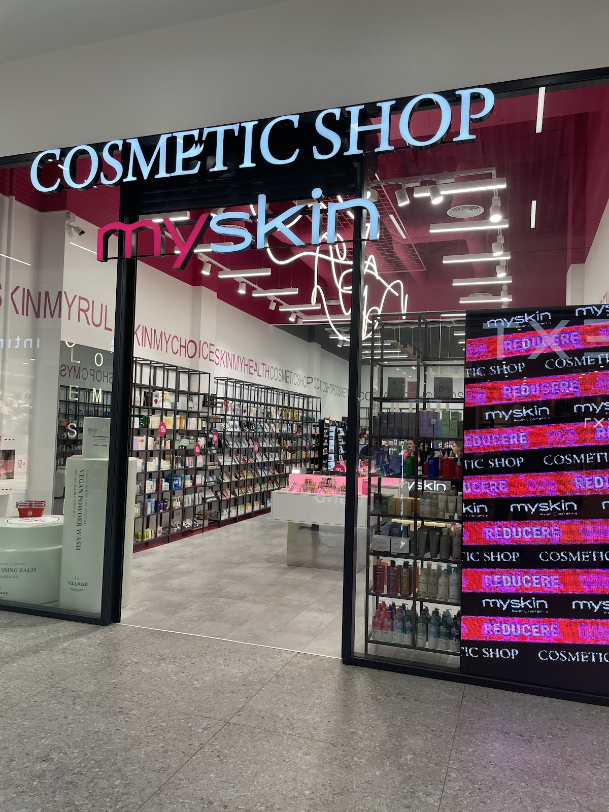 Cosmetic Shop