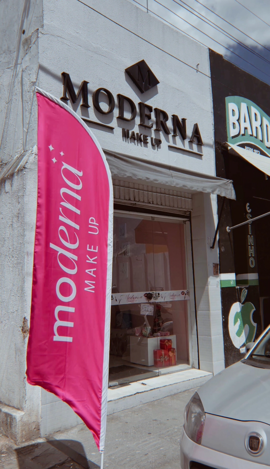 Moderna Make Up