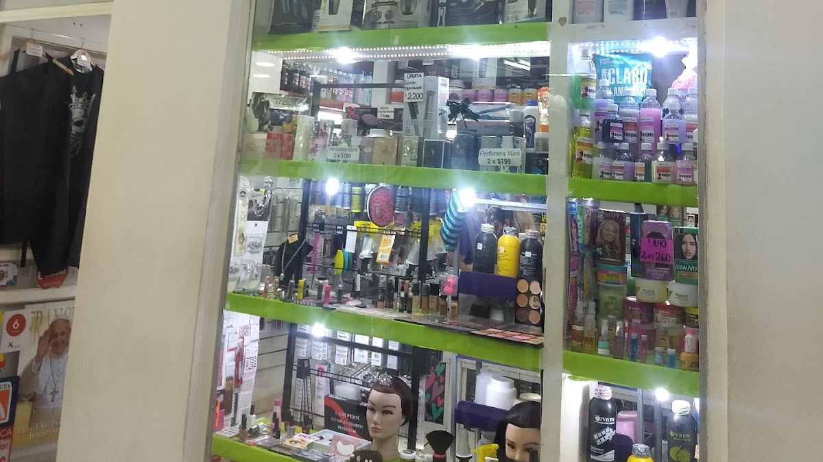 Divinas Perfumeria - Bijouteria - cosmetica capilar, unas y rostro - Accesorios