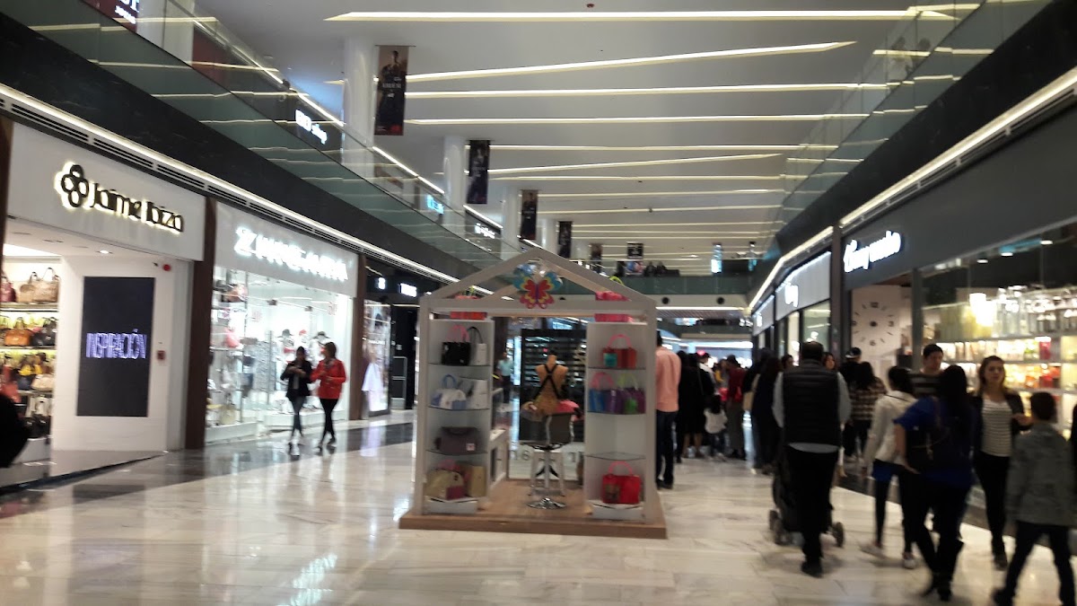 Sephora Fashion Drive