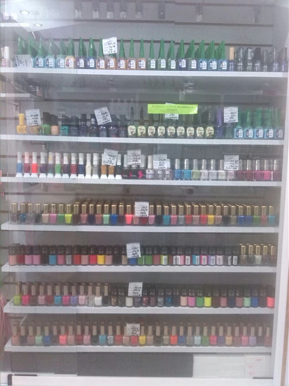 Distribuidora Lookss III, CA