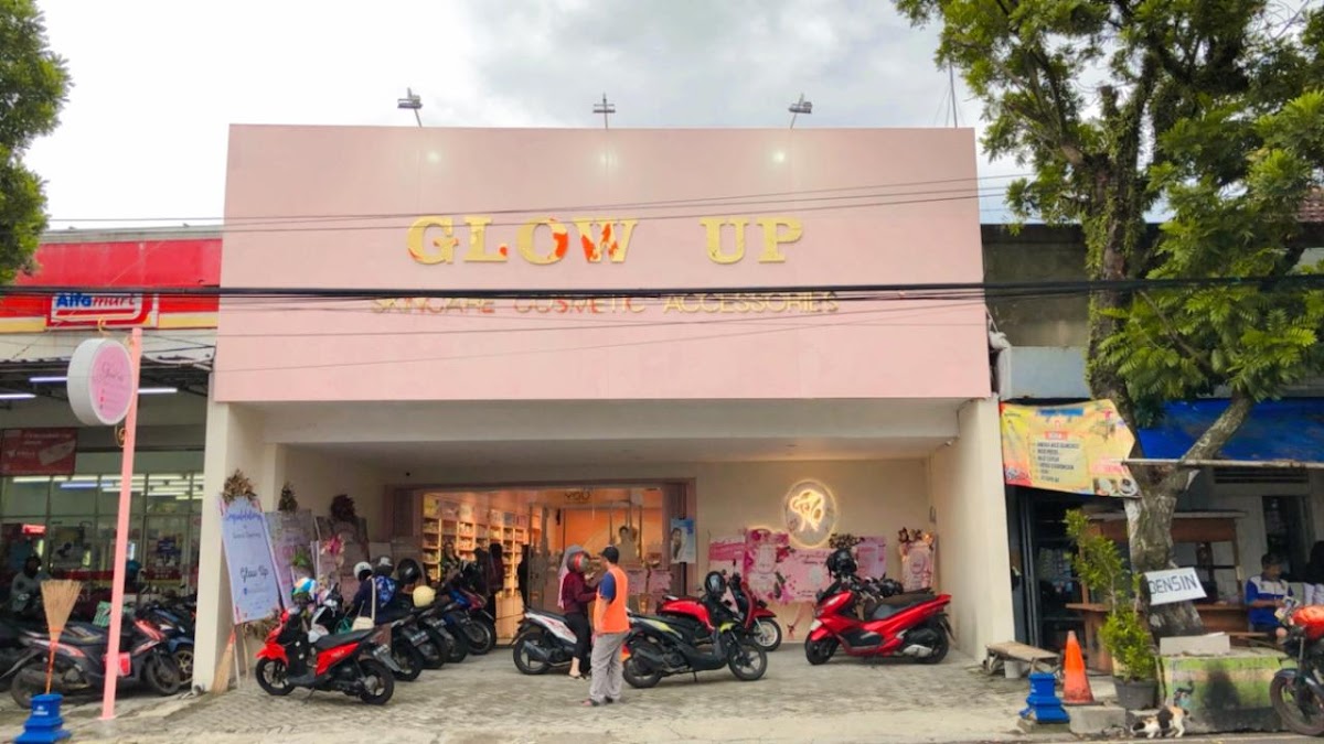 Glow up cosmetic