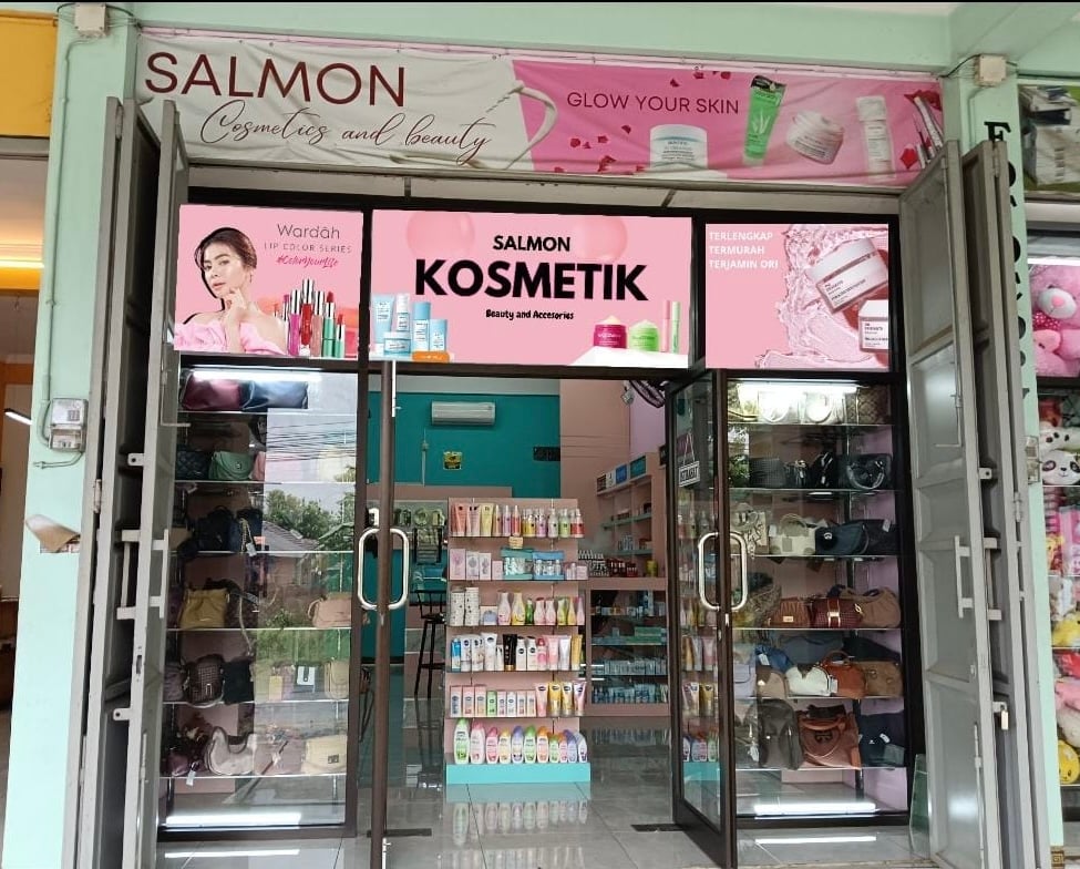 Salmon Kosmetik dan Aksesoris
