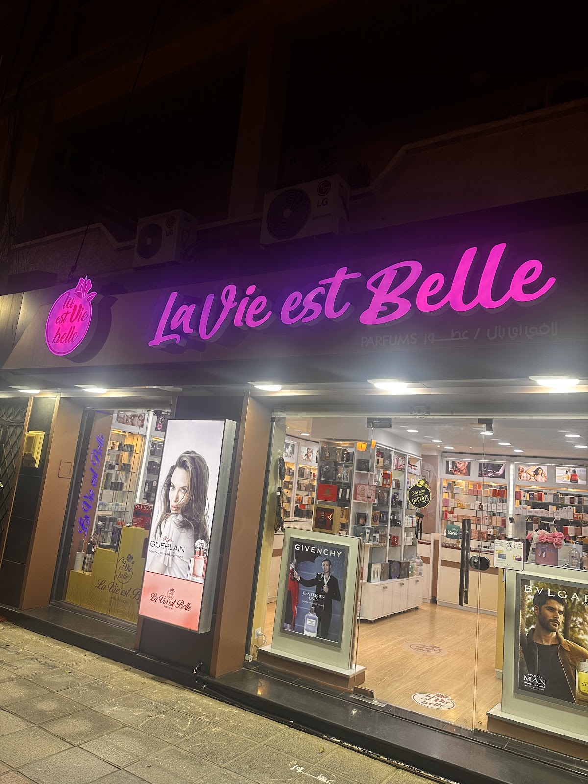 Parfumerie La Vie Est Belle