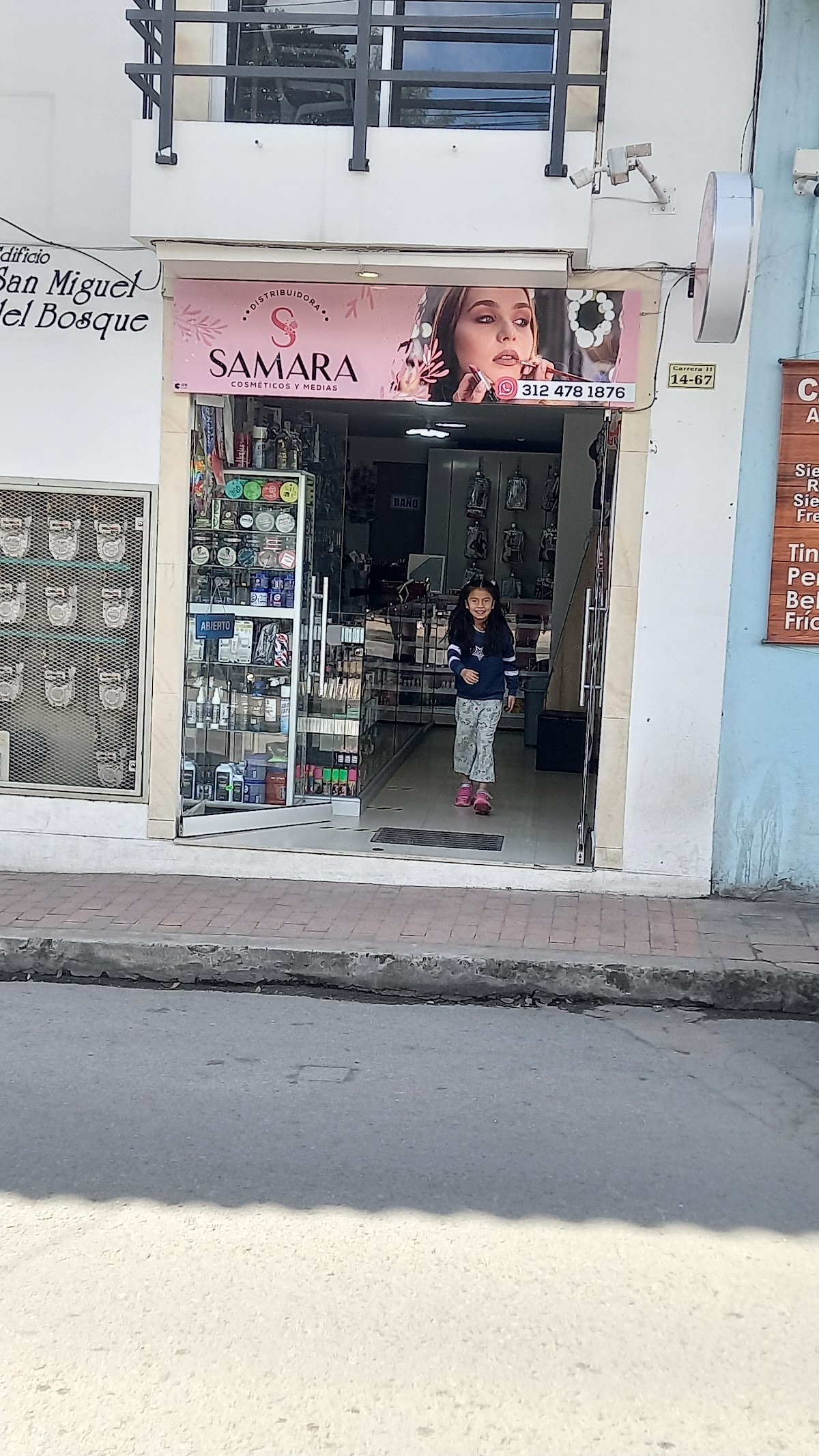 Distribuidora de Cosmeticos y Medias Samara