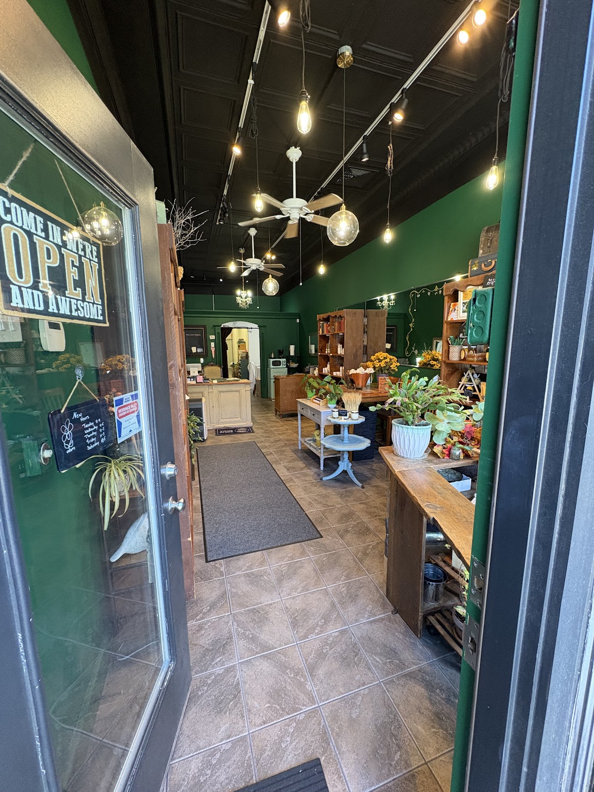 Dovetail Apothecary of Beauty