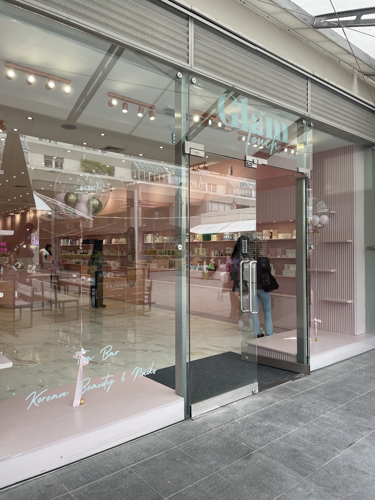 Glam Touch Bloomsbury