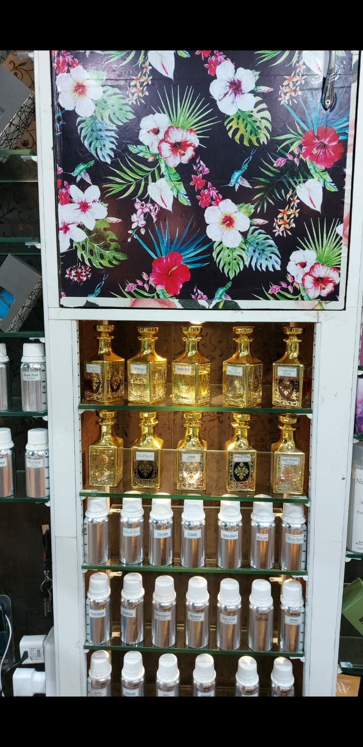 AAA perfume & cosmetics