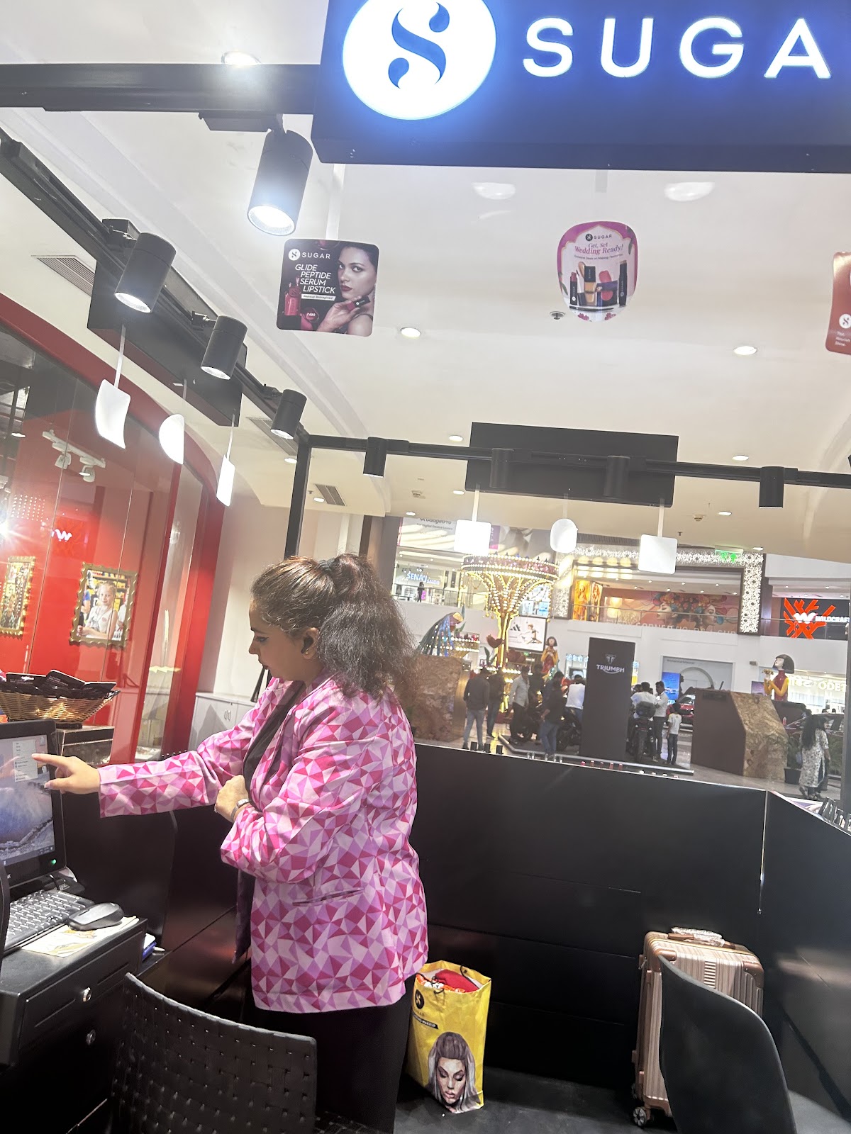 SUGAR Cosmetics Exclusive Store (Amanora Mall)