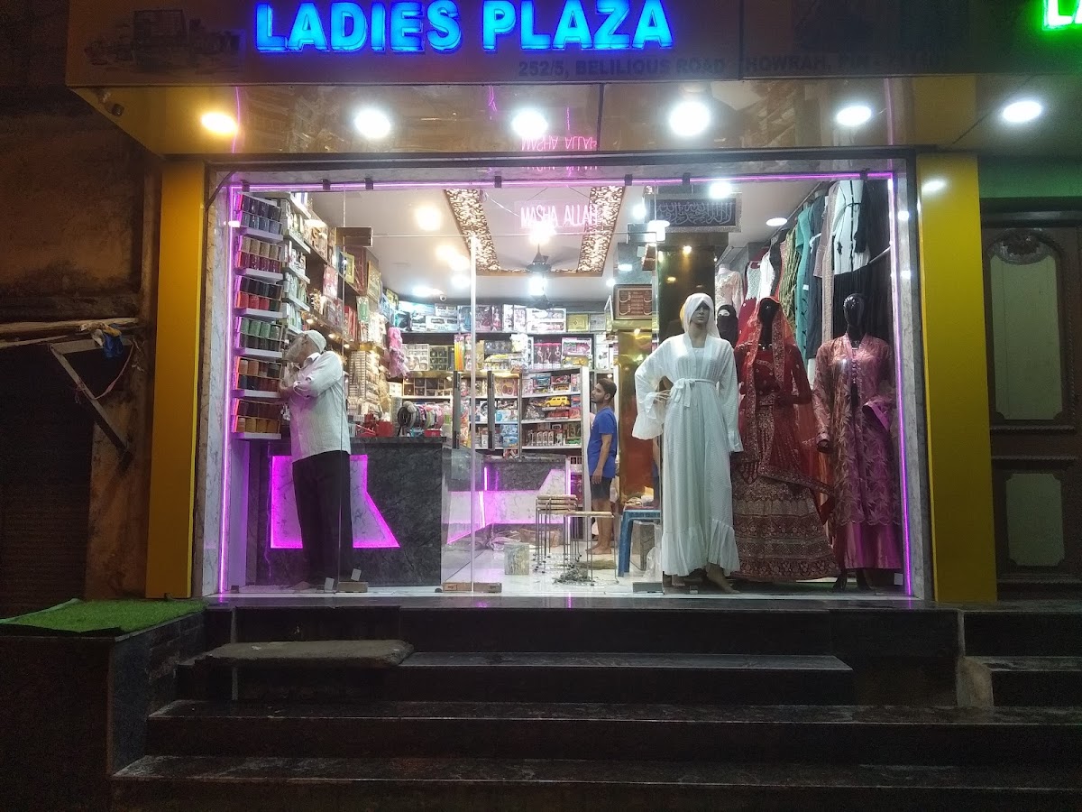 Ladies Plaza
