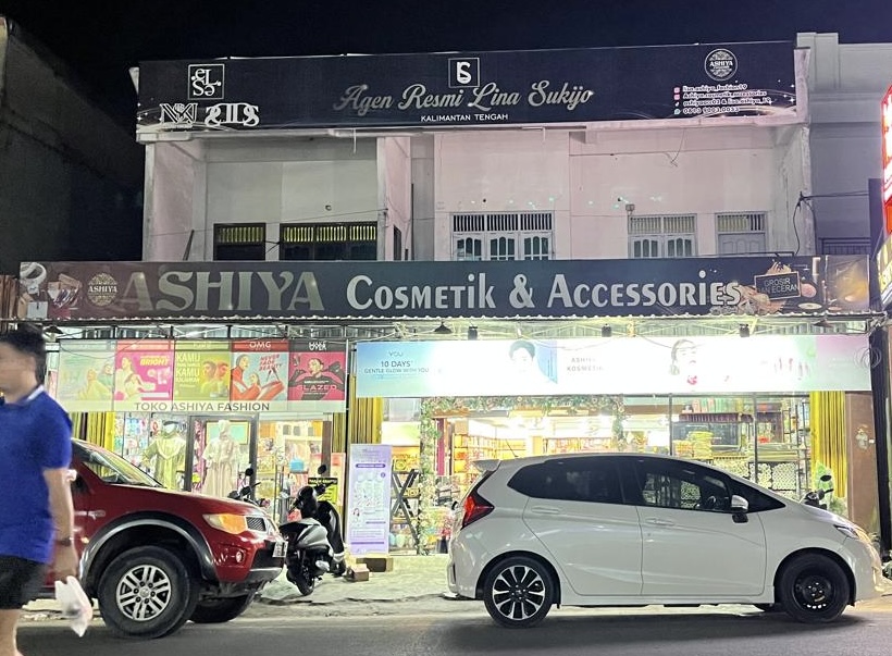 Ashiya Cosmetik & Aksesories pakaian