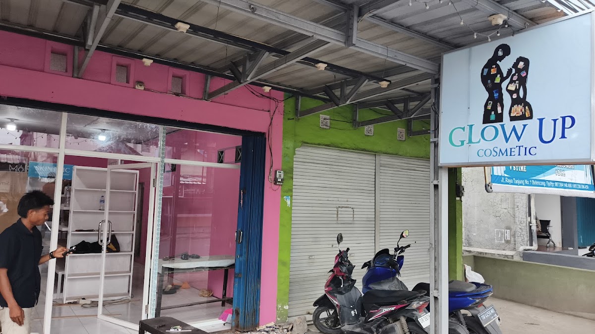 Glow up cosmetic blencong