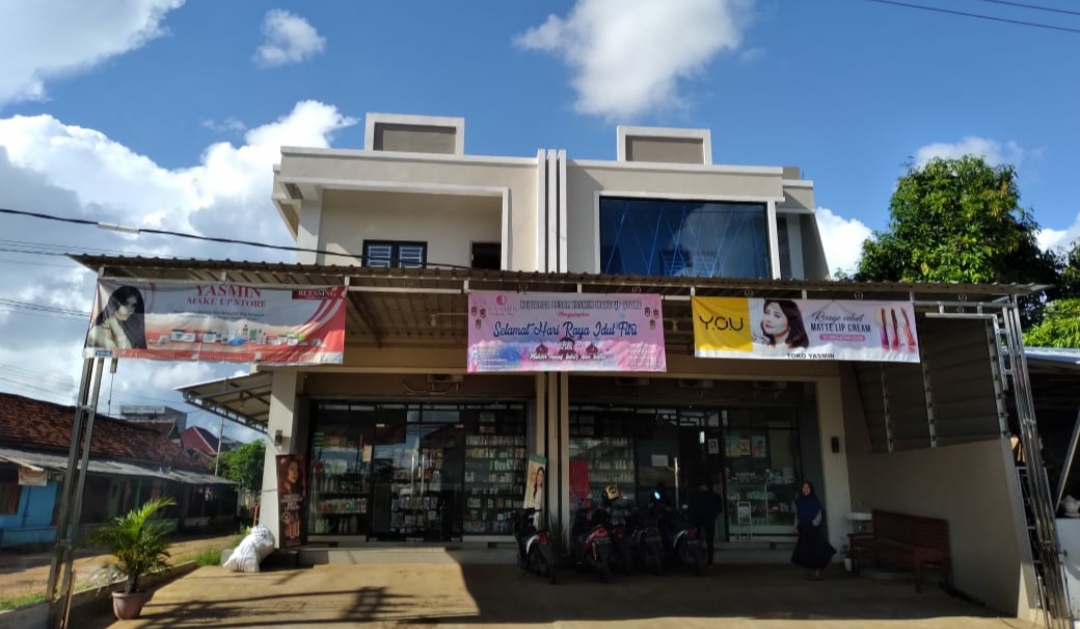 YASMIN MAKEUP STORE