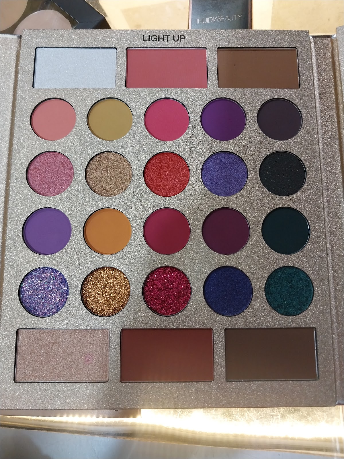Aruna cosmetics shop