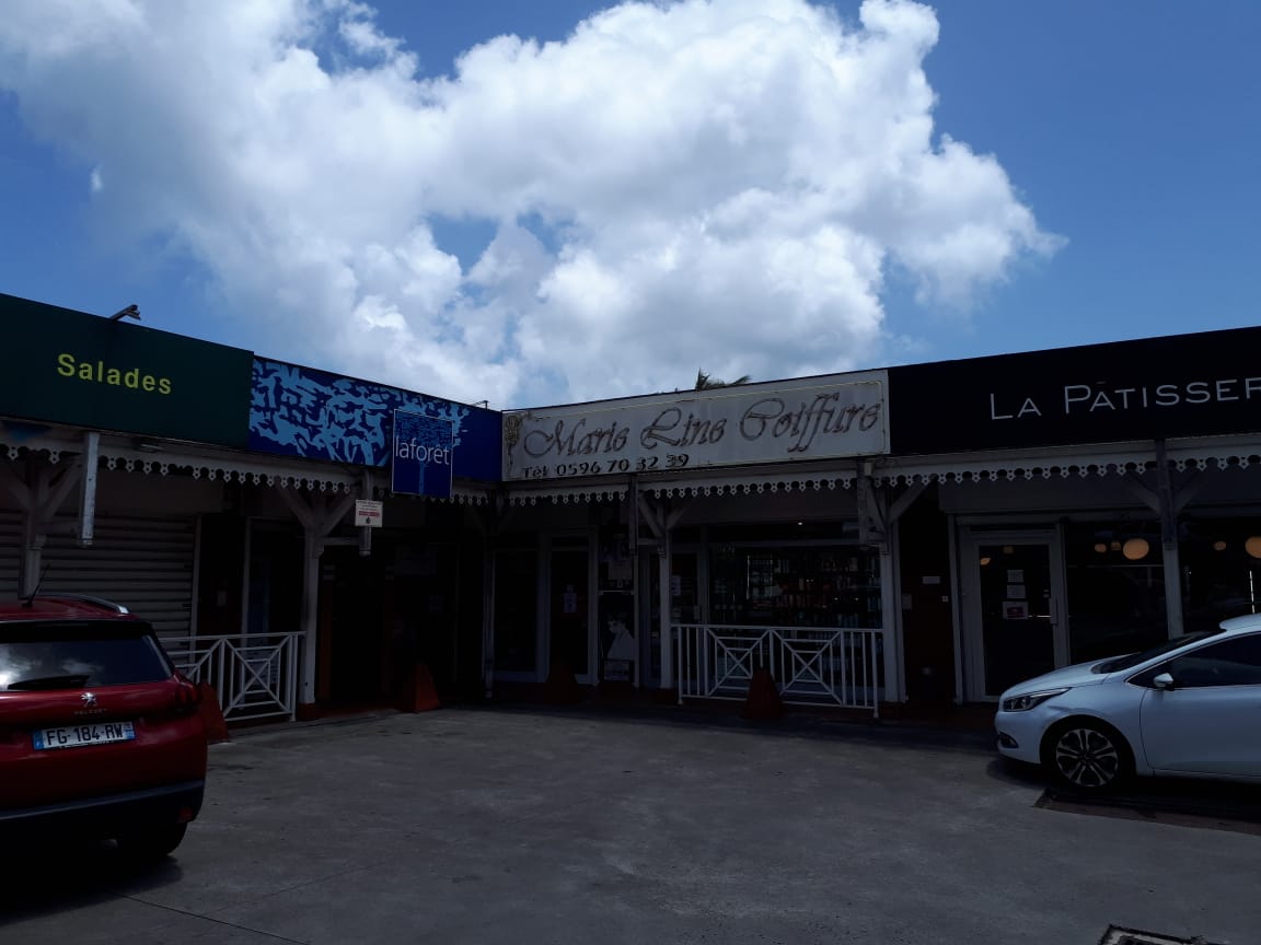All Hair And Cosmetics : La Boutique