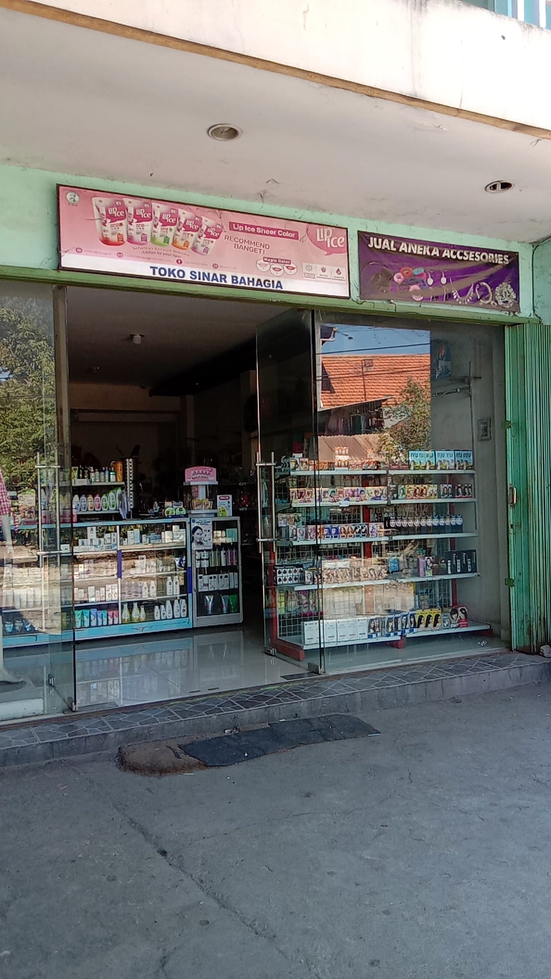 Toko Kosmetik Sinar Bahagia