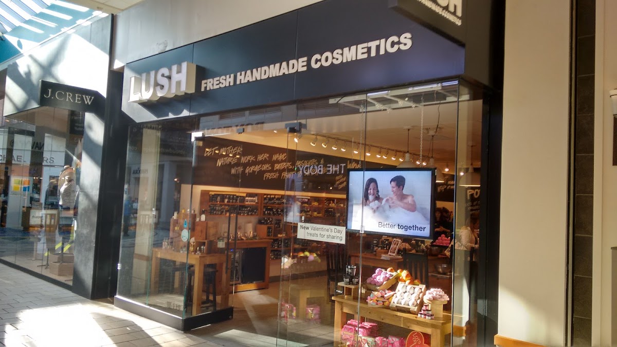 Lush Cosmetics Maine Mall