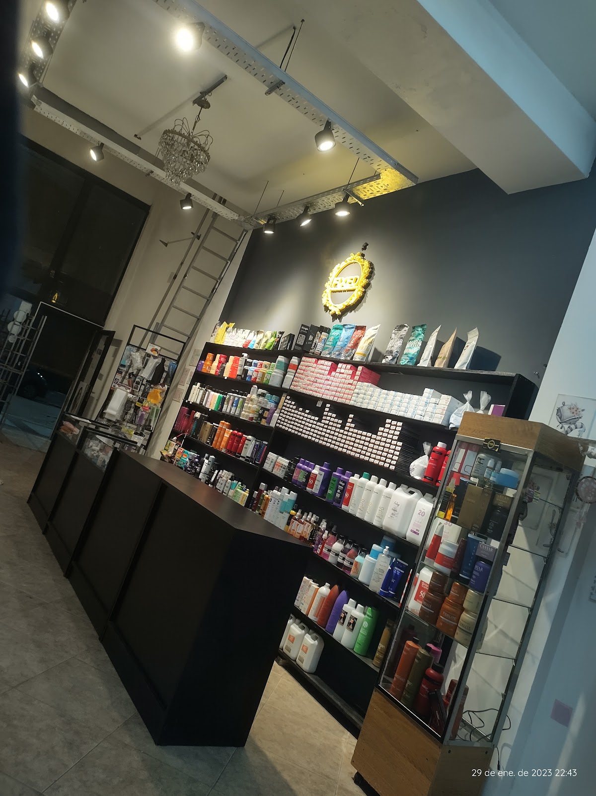 FIXED BELLEZA DISTRIBUIDORA