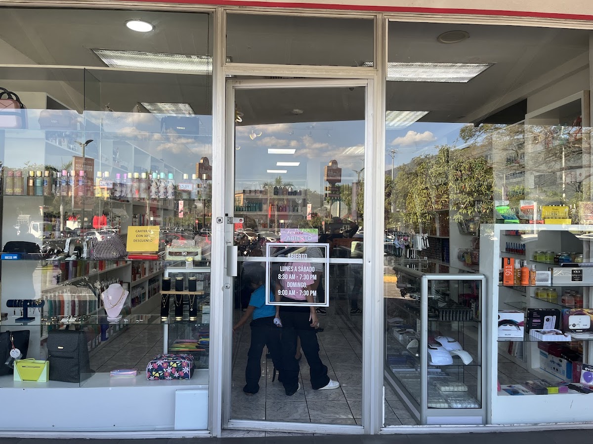 Cleo Accesorios Beauty Supply Metrocentro Lourdes