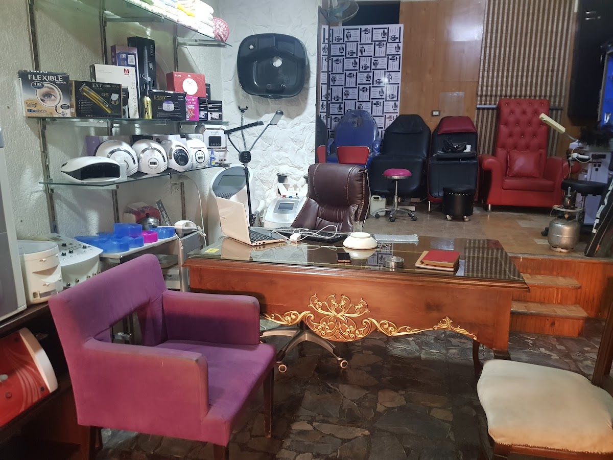 Markaz Nazir Litasmim wa Tajhiz al-Salonat
