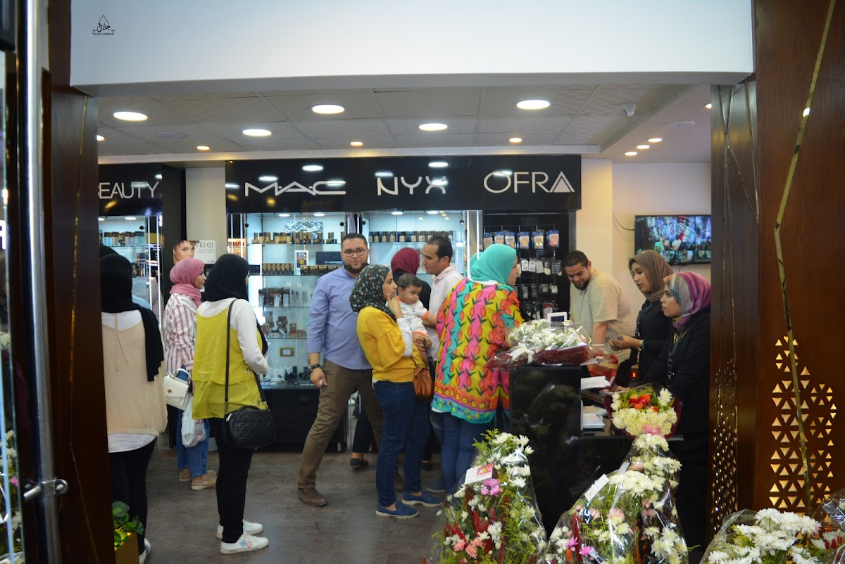 FACE 2 FACE Store