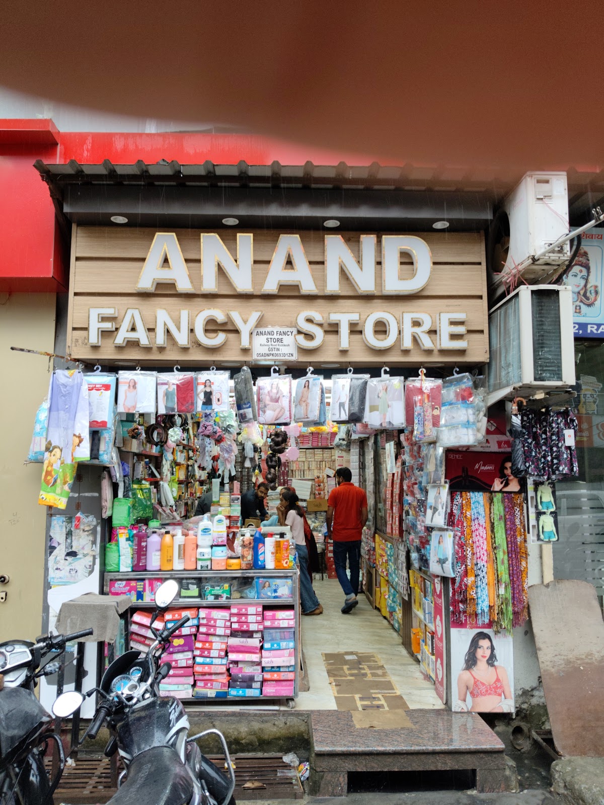 Anand Fancy Store