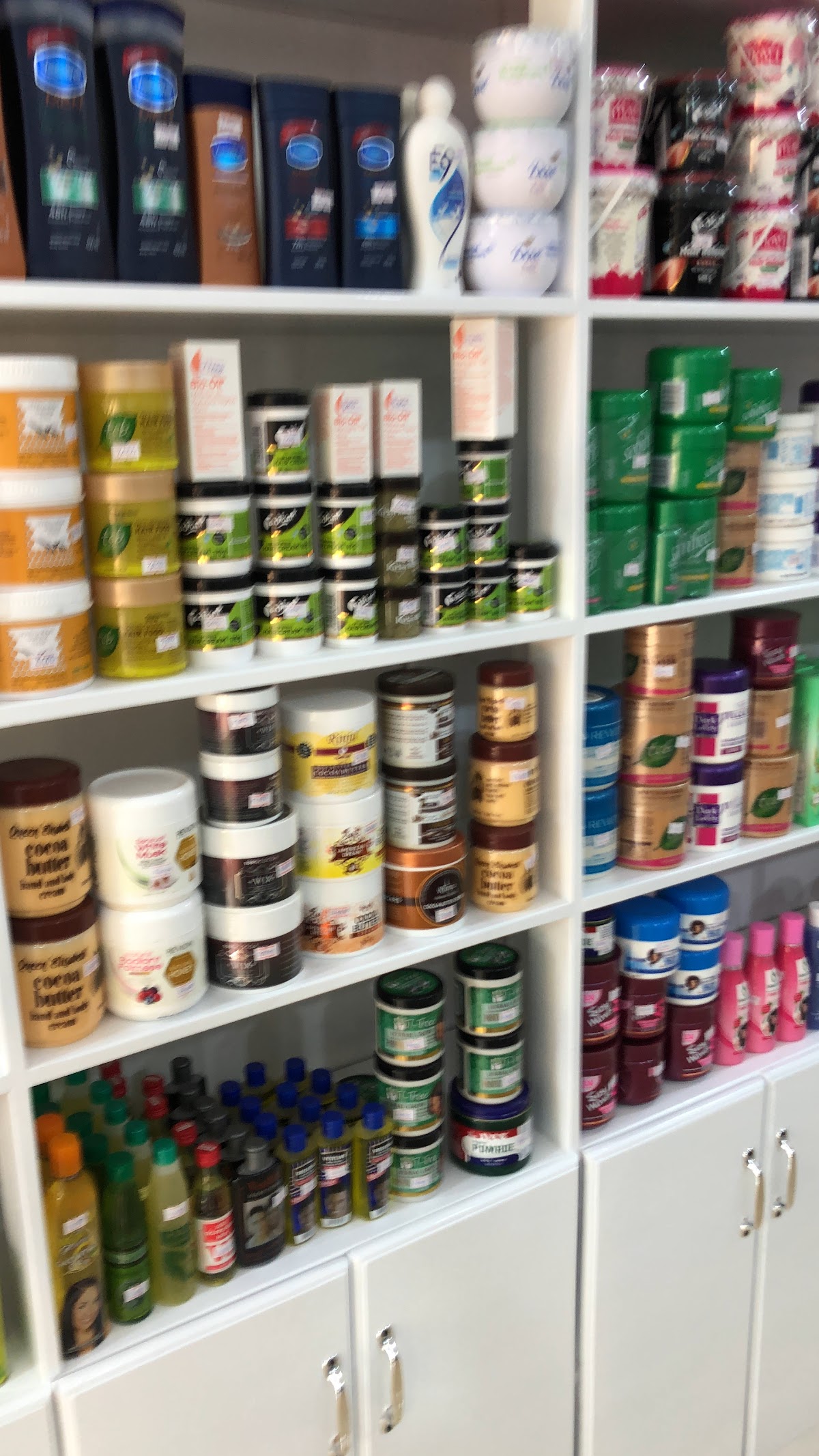 SDT cosmetics & Beauty shop