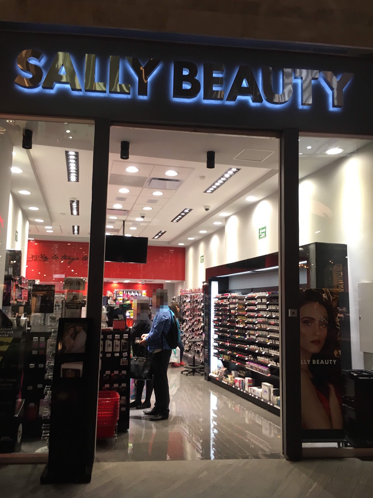 Sally Paseo la Fe