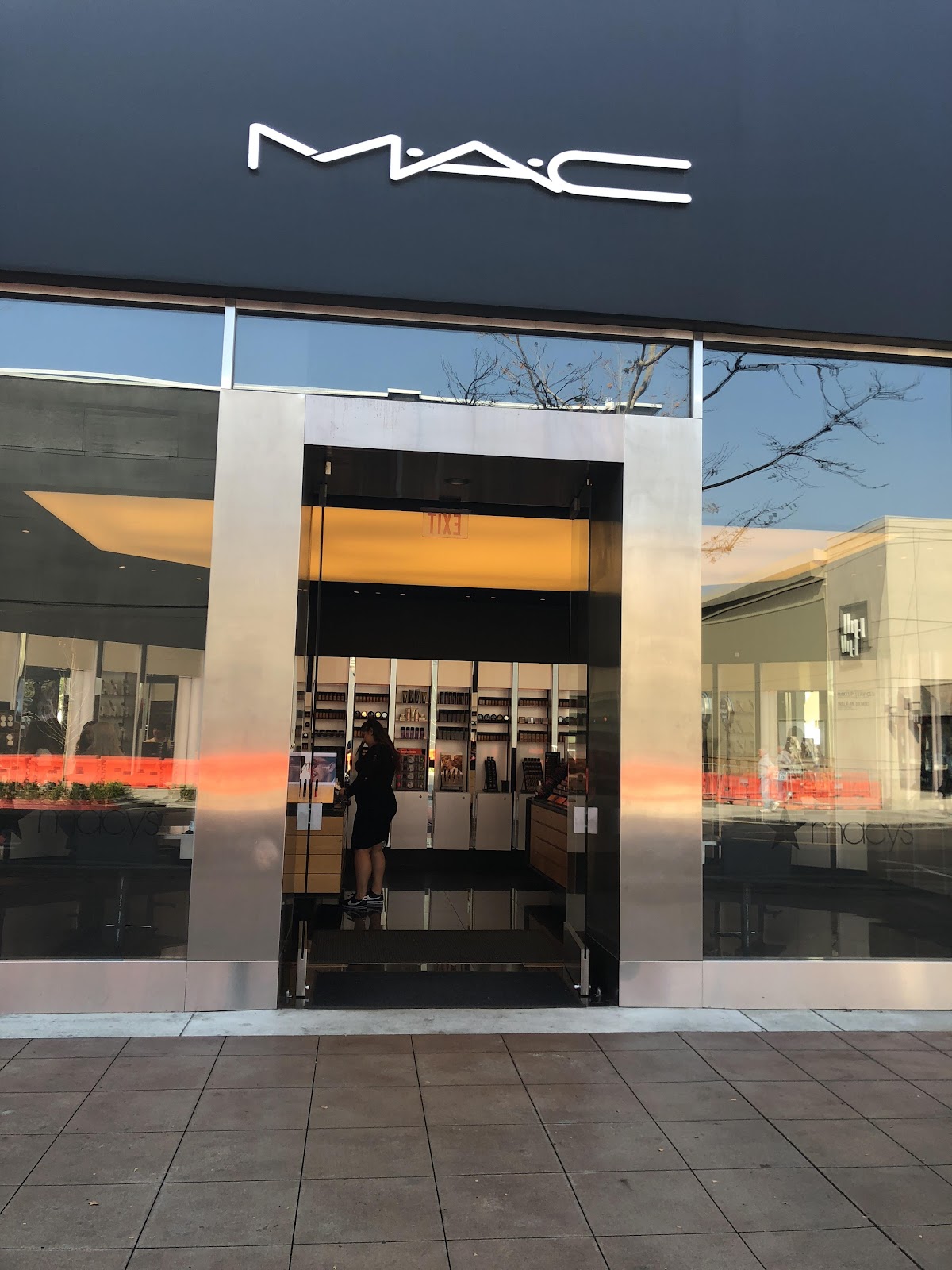 MAC Cosmetics