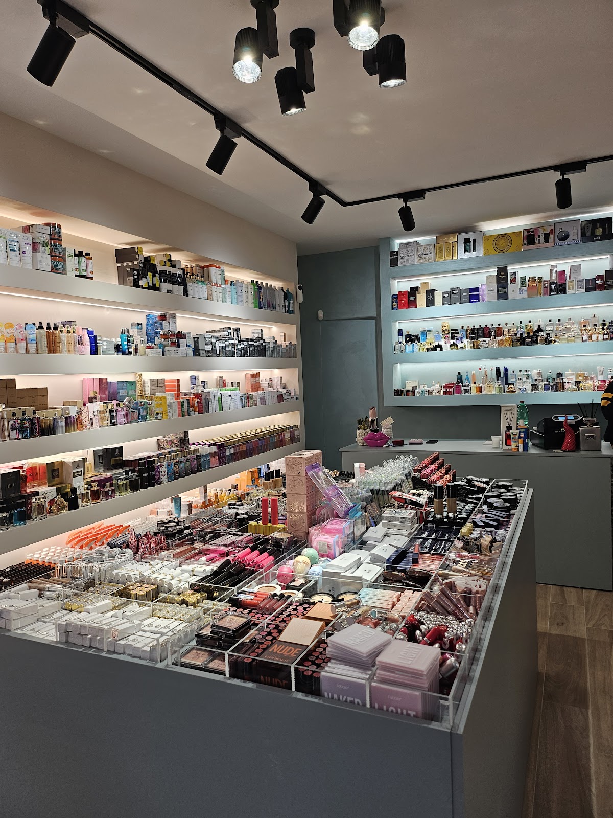 SOL COSMETICA