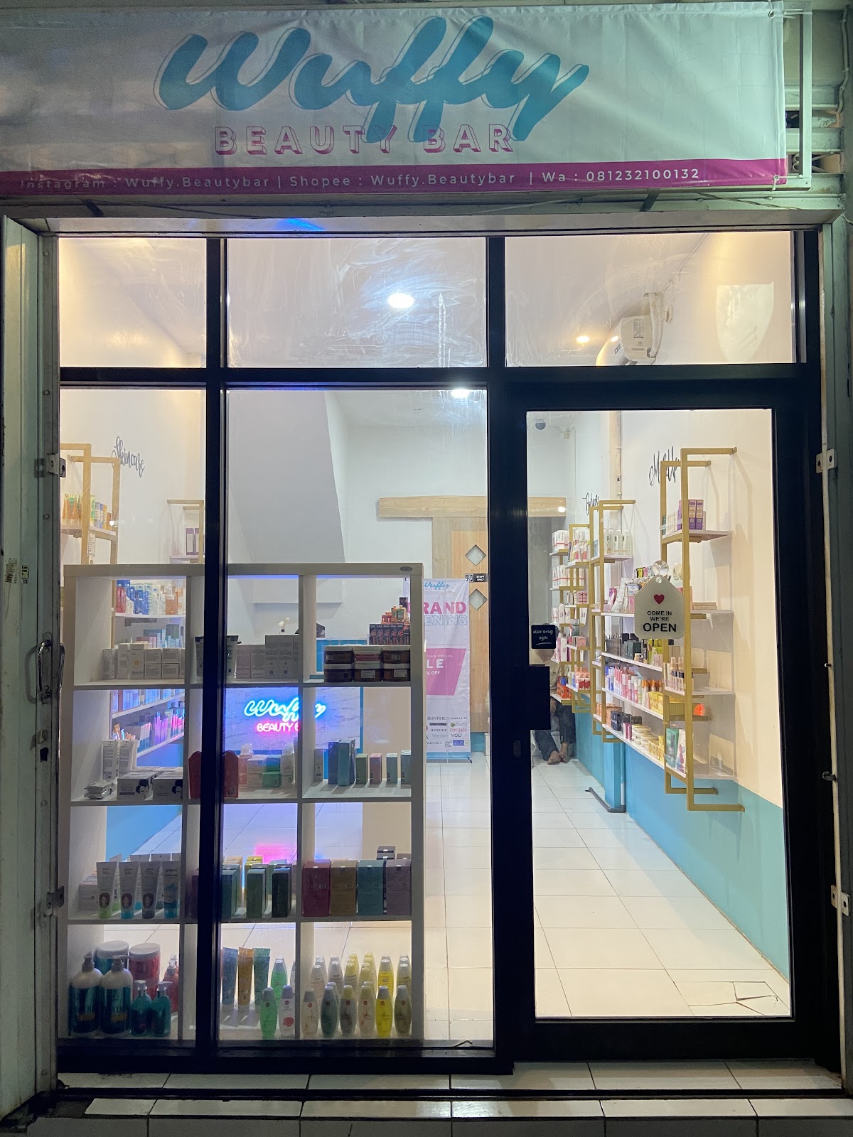 Wuffy Beauty Bar