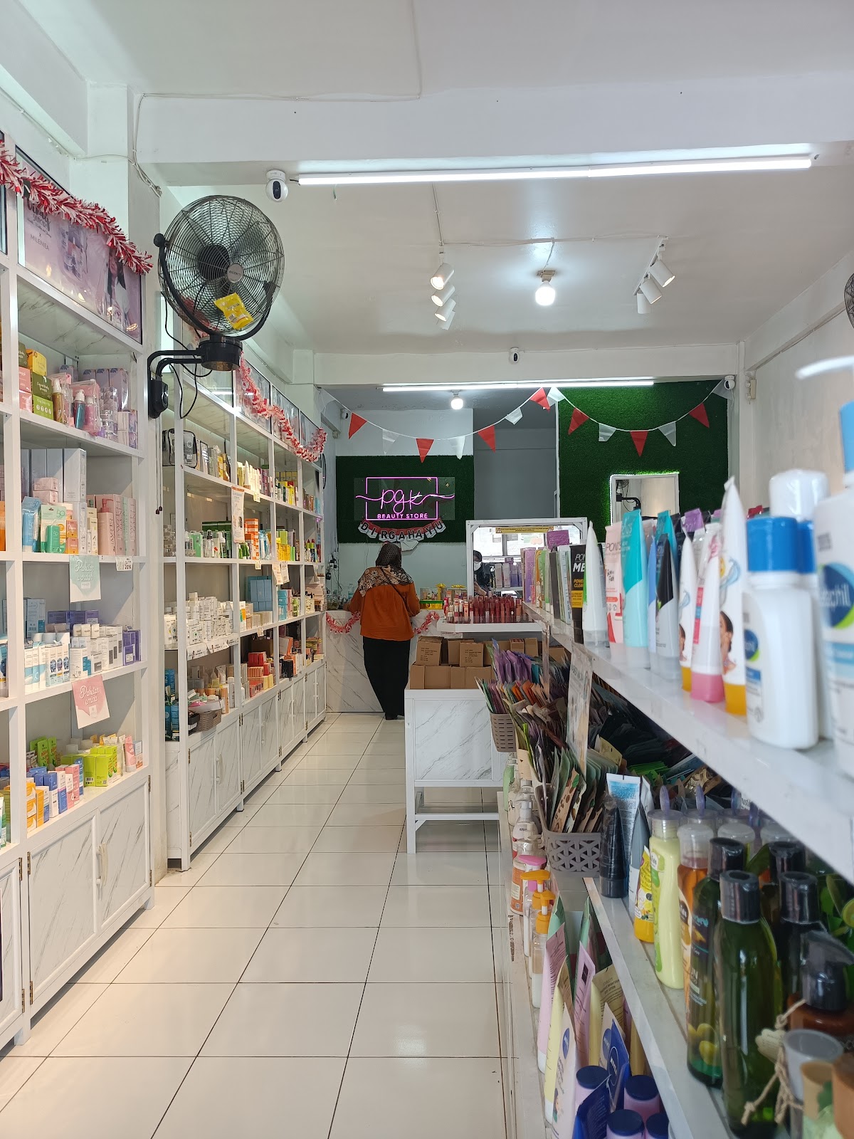 PGK Beauty Store (Cabang Air Hitam)