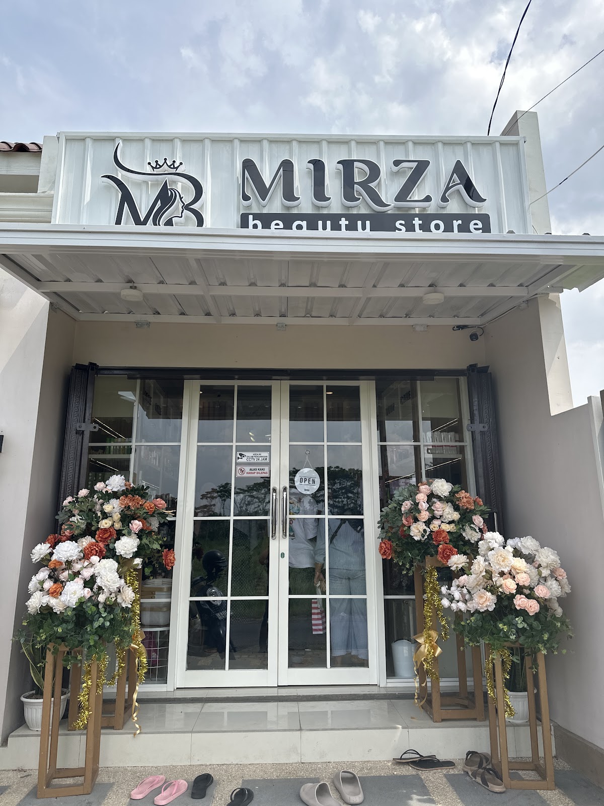 Mirza Beauty Store