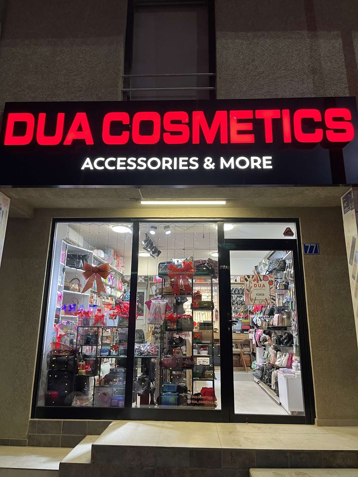 Dua Cosmetics Accessories & More