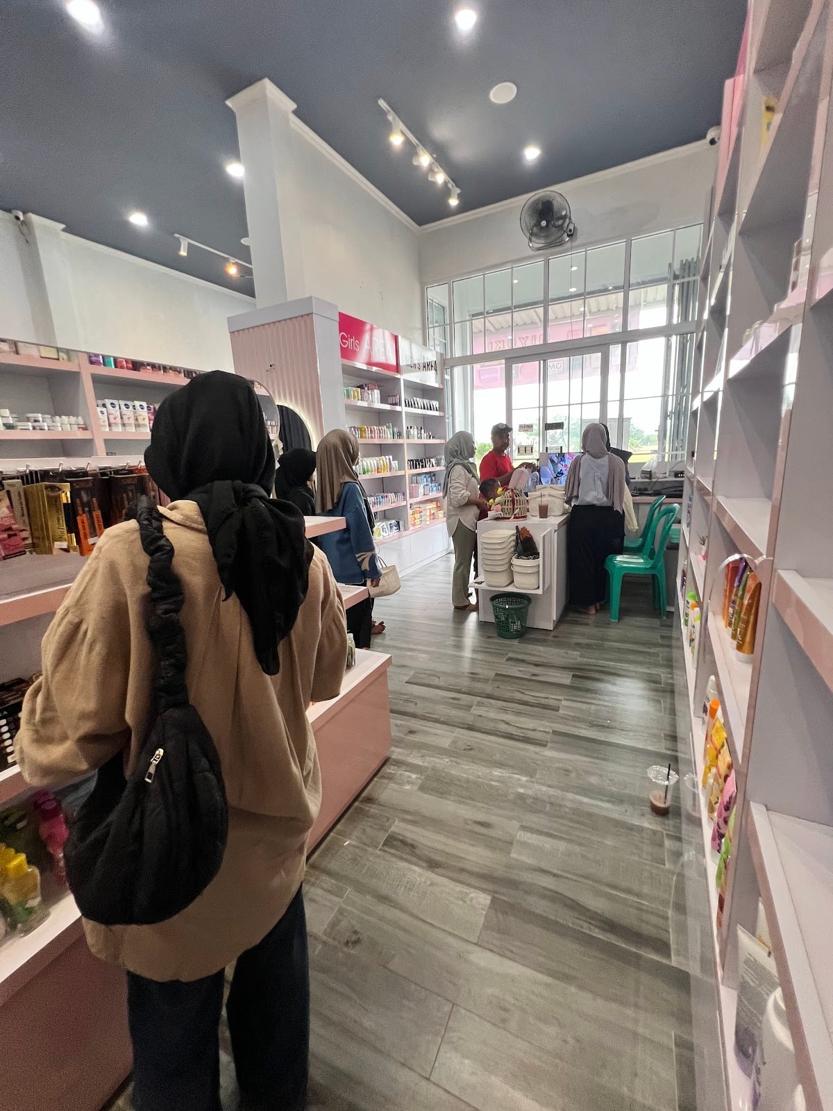 Miyuki Store 2