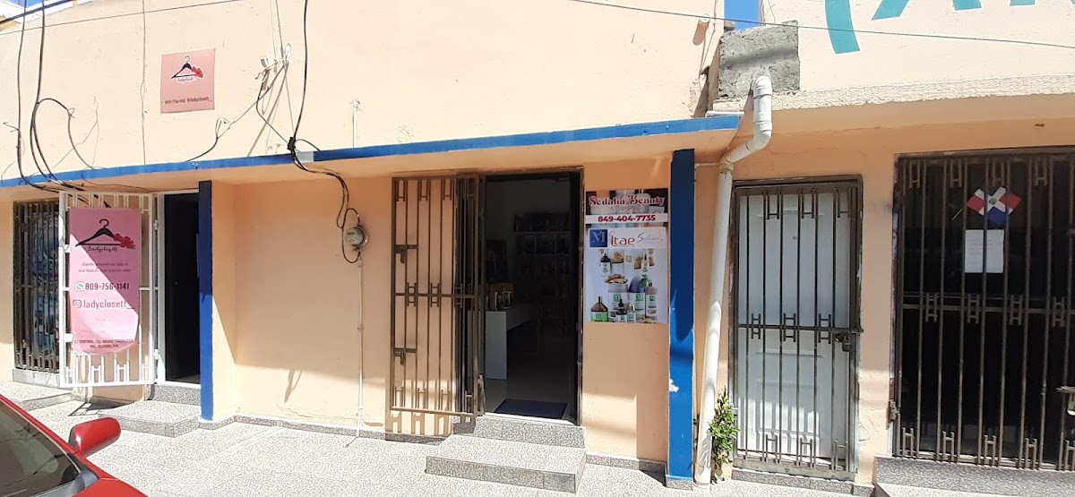Deellza Beauty Supplier