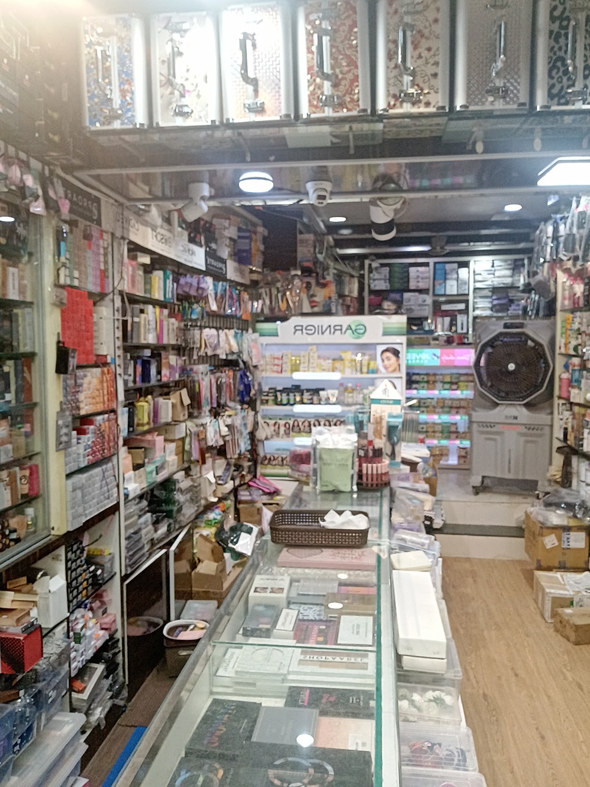 Ritu Imitation & Cosmetics