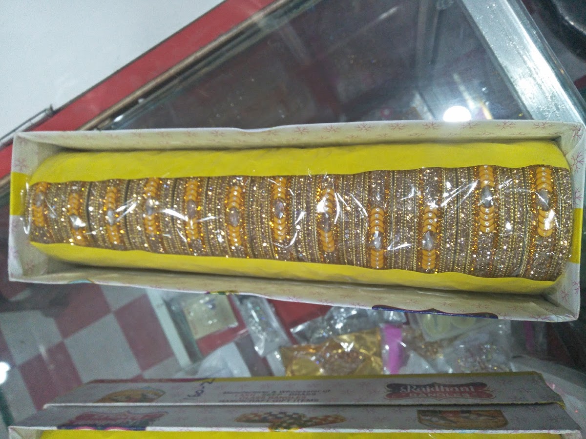 Rozi Beauty Store & Gift